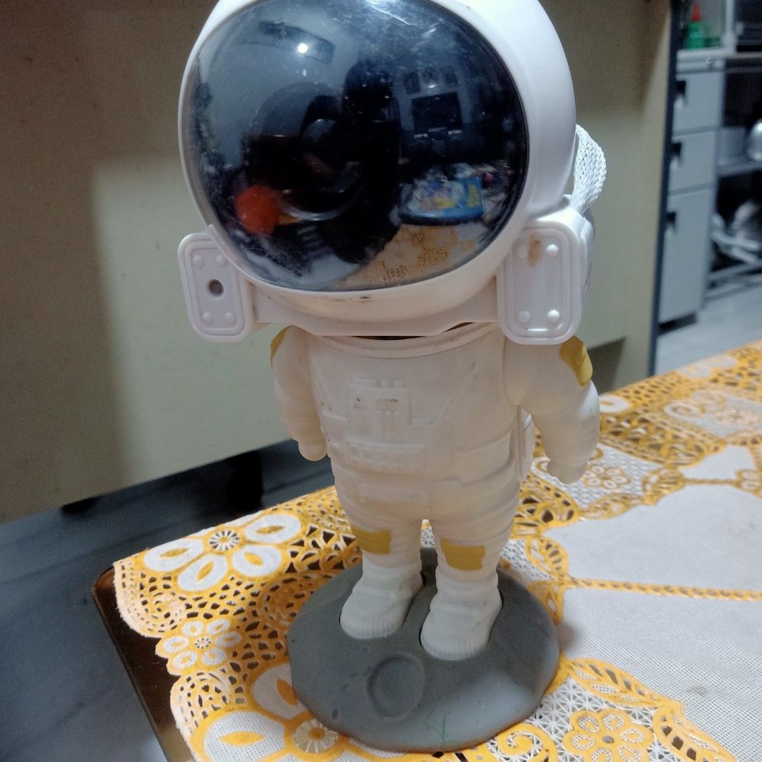 Galaxy projectors astronaut (Category: Projectors) located in Manila. Submitted by cruzivanpatrick (Listing ID 1387382207, Image 2). Description: projectors light galaxy projector astronaut unit only power wire walang head Tested working Meet up lrt 1 abad santos station macdonalds Deliver kayo mag book Shipping payment first only jrs lbc Thanks.
