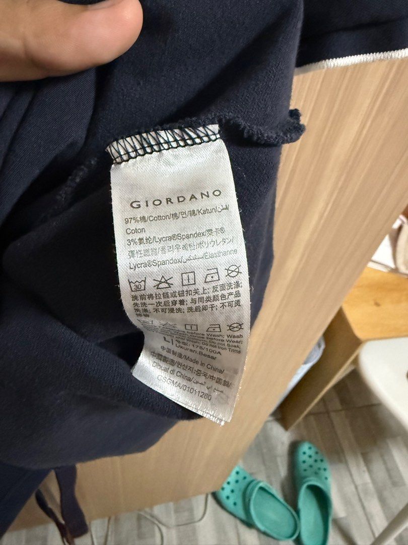 Giordano Polo Shirt (Category: Tshirts & Polo Shirts ) located in Manila. Submitted by c_archive (Listing ID 1387472438, Image 3). Description: Size Large Slim Fit Fits Small-Medium Neck Line As seen in photos.
