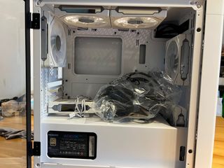 Great Wall 白色電腦機箱64209857447555110