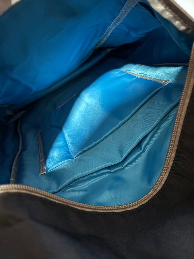 Hellolulu Backpack (Category: Backpacks) located in Singapore. Submitted by xjellyx (Listing ID 1387466708, Image 4). Description: .