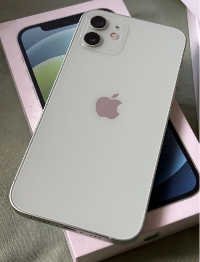 Iphone 12 green (Category: iPhone 12 Series) located in Manila. Submitted by beeeyah (Listing ID 1387522080, Image 3). Description: Preloved selling my Iphone 12 green 256 gb (nego) •71% batt health •NTC approved/ Any sim •Front and back camera still clean and working •89% smoothness- small dents and sratches but not noticeable •no issue with internal •no repair history comes with original box (wala akong extra charger) .