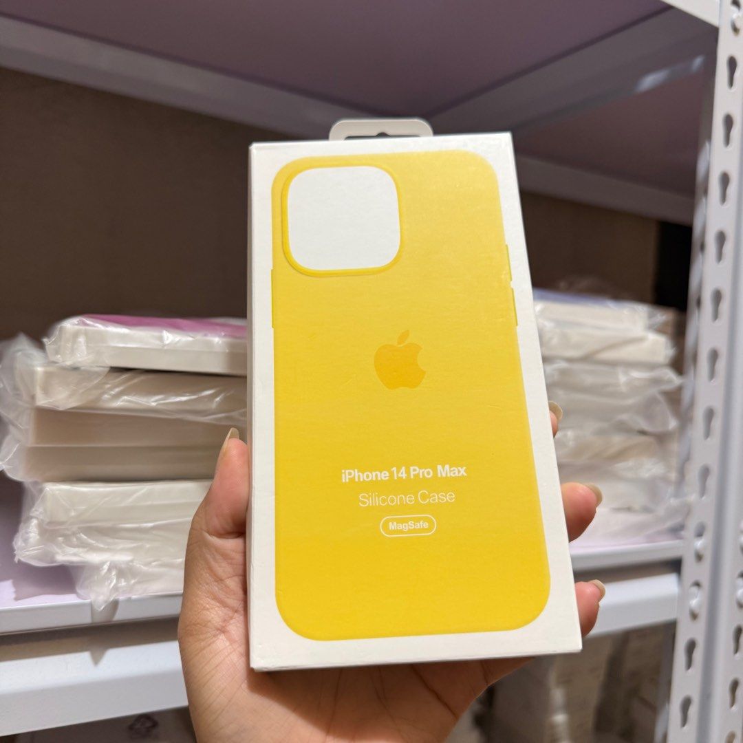 Iphone 14 pro max star fruit magsafe silicone case (Category: Cases & Sleeves) located in Manila. Submitted by chelshoptiqueph (Listing ID 1387481985, Image 2). Description: Brandnew.