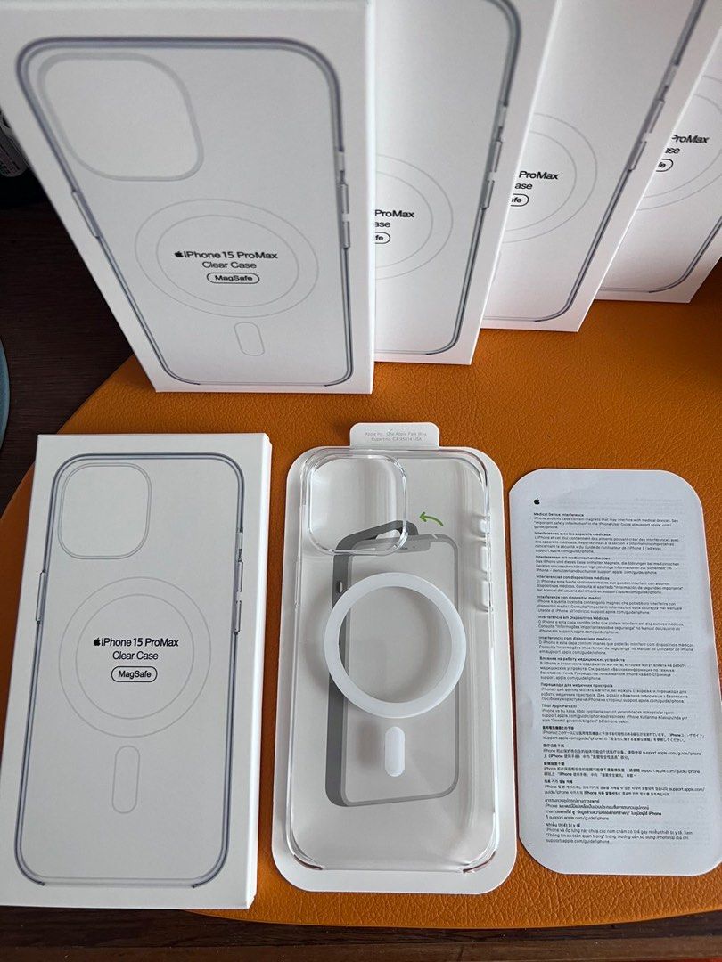 iPhone 15 Pro Max Magsafe Clear Case [NON YELLOWING] (Category: Cases & Sleeves) located in Manila. Submitted by mercedgret74092 (Listing ID 1387406003, Image 1). Description: Pm me.