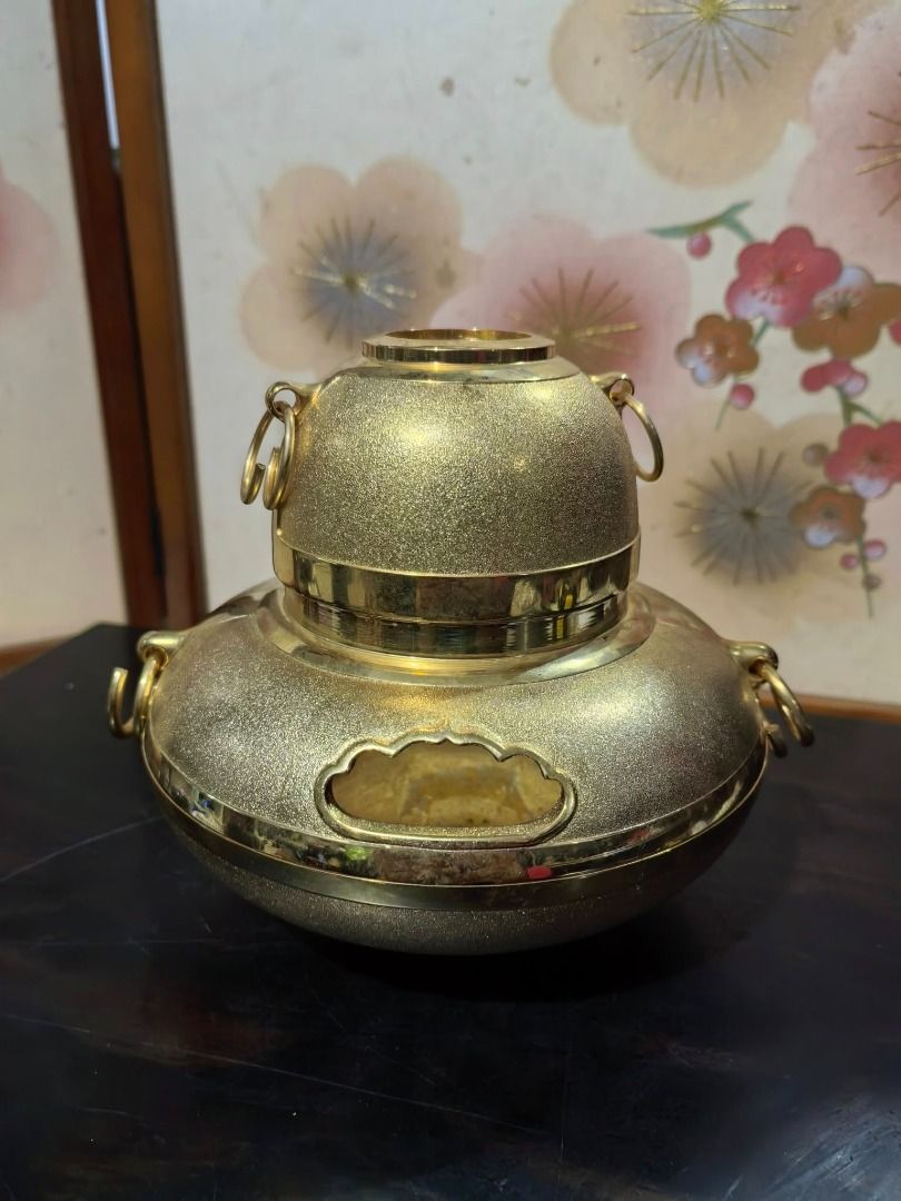 Japanese Chagama Tea Kettle (Category: Coffee & Tea Tableware) located in Cebu City. Submitted by dudes_villanueva (Listing ID 1387488370, Image 1). Description: Japanese Chagama Tea Kettle 📌A Decorative or collectible item. 📌24k gold-plated. Type: Japanese Chagama tea kettle. 📌Material: Often made of iron 📌Purpose: Primarily used for the Japanese tea ceremony, or as a decorative display item. Note: This is a bit heavy. Missing top Cover of t
