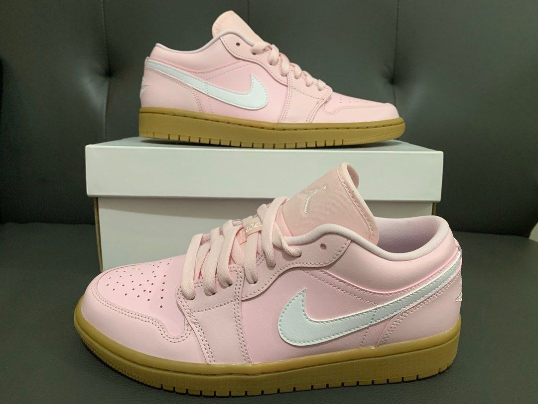 Jordan 1 Low Artic Pink Gum (Category: Sneakers) located in Cainta. Submitted by scribbler05 (Listing ID 1387481587, Image 2). Description: Jordan 1 Low Artic Pink Gum BNDS Size 8.5 W / 7 Mens / 25.5 cm Honest issue: with very slight discoloration sa sock line pero hindi halata Selling it low for wedding funds🙂.