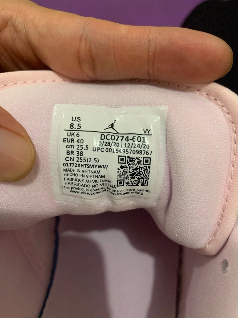 Jordan 1 Low Artic Pink Gum (Category: Sneakers) located in Cainta. Submitted by scribbler05 (Listing ID 1387481587, Image 3). Description: Jordan 1 Low Artic Pink Gum BNDS Size 8.5 W / 7 Mens / 25.5 cm Honest issue: with very slight discoloration sa sock line pero hindi halata Selling it low for wedding funds🙂.