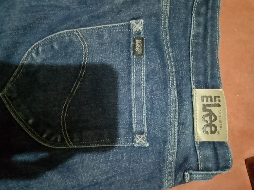 Lee jeans (Category: Jeans) located in Marikina City. Submitted by lemonpreluvs (Listing ID 1387476231, Image 3). Description: gcash payment only and shipping through jnt looks new.