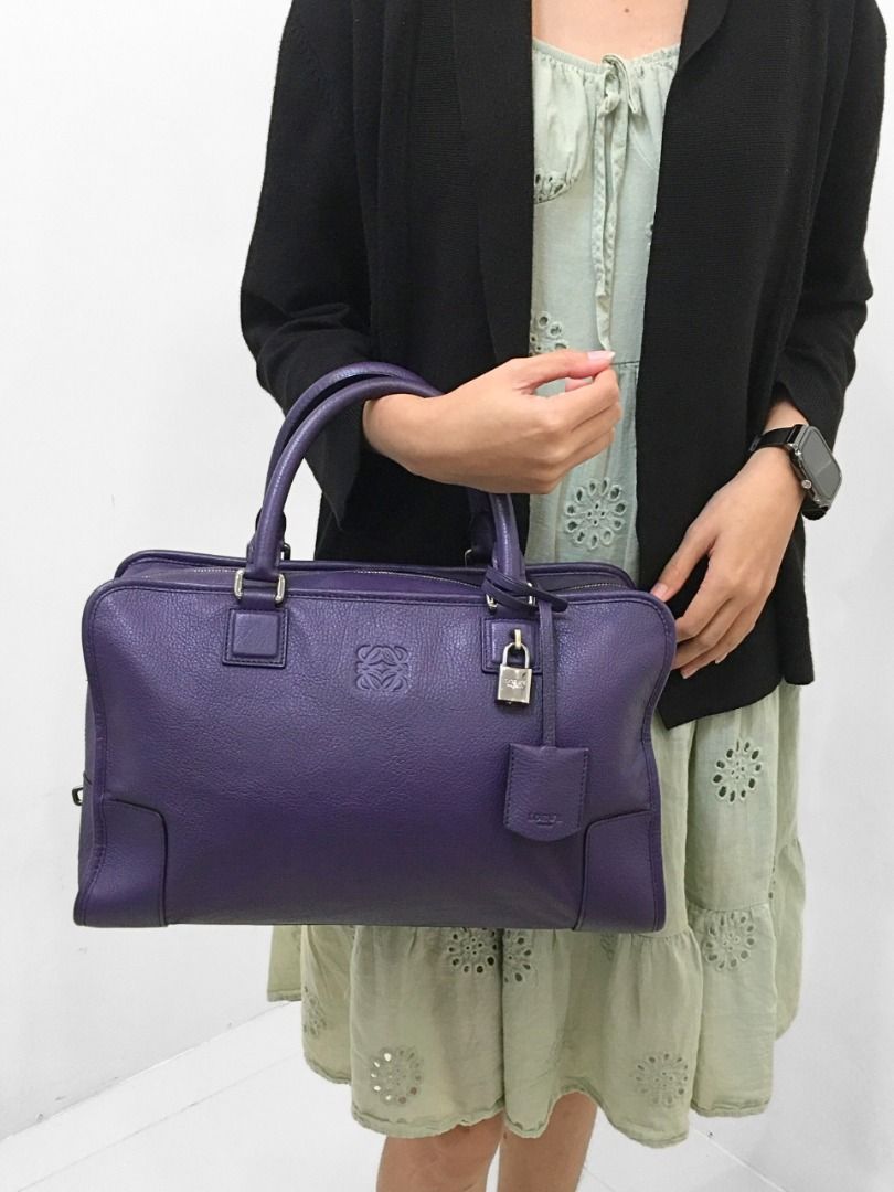 LOEWE Amazona 36 Bag (Pre-owned Authentic) (Category: Luxury Bags & Wallets) located in Santa Rosa. Submitted by brandieshoppe (Listing ID 1387485735, Image 2). Description: ✅ Authentic/Original Preloved ✅ From Japan Auction ✅ Excellent Condition ✅ Money-back Guaranteed If Proven Fake ✅ Message Us For More Details *Open Also for Layaway Terms #01250.
