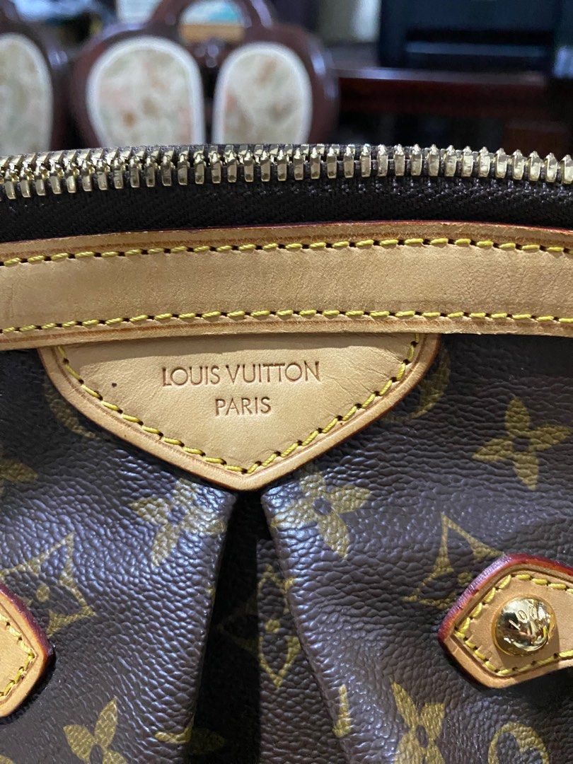 LV Louis Vuitton tivoli monogram bag (Category: Luxury Bags & Wallets) located in Manila. Submitted by jerryaquino8996 (Listing ID 1387537074, Image 3). Description: Authentic This item is good condition and Flawless anyone interested just pm or message tnx Jerry 09772926695.