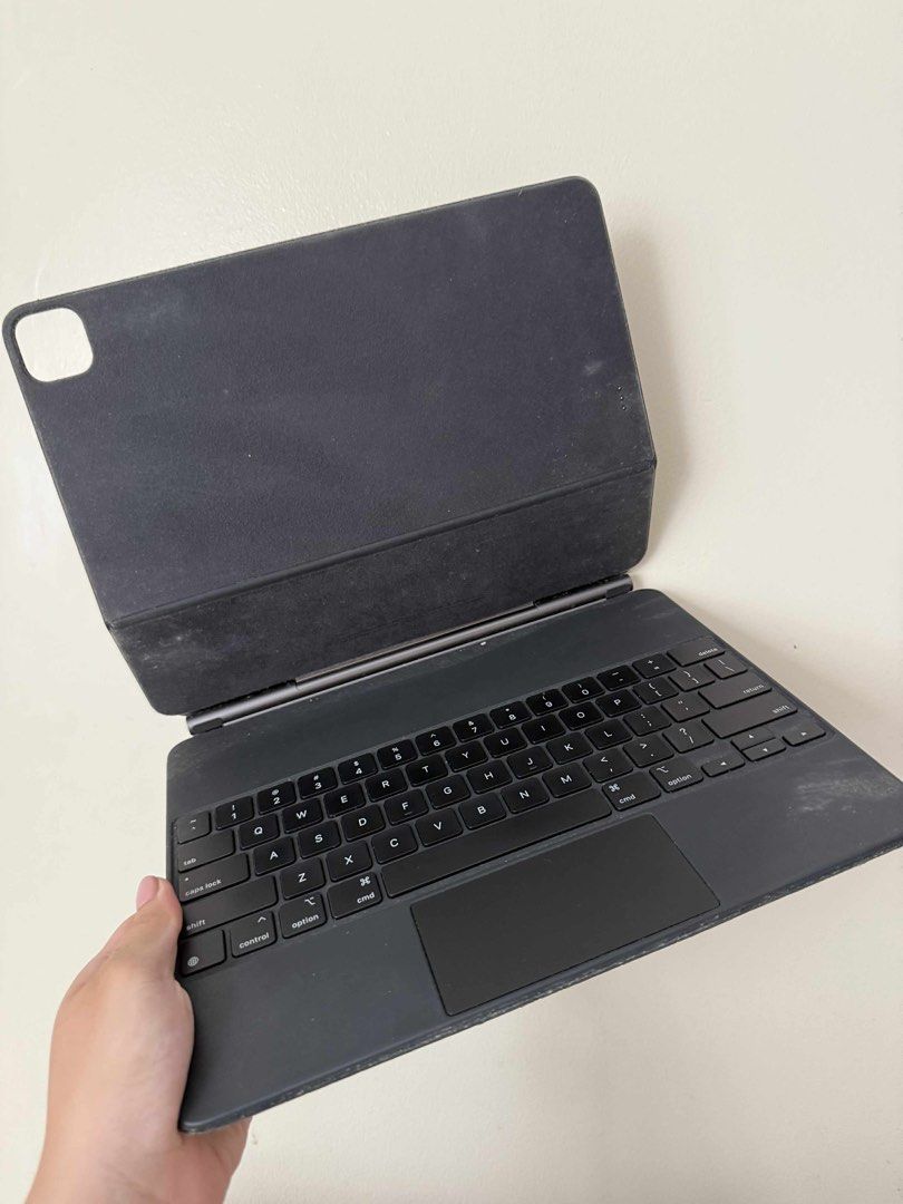 Magic Keyboard for iPad Pro 12.9-inch (2021) (Category: Computer Keyboard) located in Quezon City. Submitted by rjsjsgs (Listing ID 1387447833, Image 2). Description: .