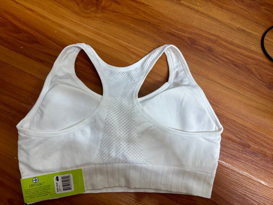 marika sport’s bra (Category: Activewear) located in Pateros City. Submitted by rdrd23 (Listing ID 1387485233, Image 2). Description: Marika sport’s bra (white) Seamless bra.