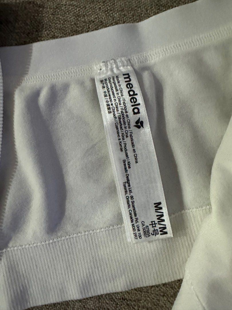 Medela Handsfree Bustier (Category: Breastfeeding & Bottle Feeding) located in Quezon City. Submitted by gracesc (Listing ID 1387511343, Image 2). Description: Size medium 2 pcs available Srp 2,900+ Rfs: stopped bfeeding .