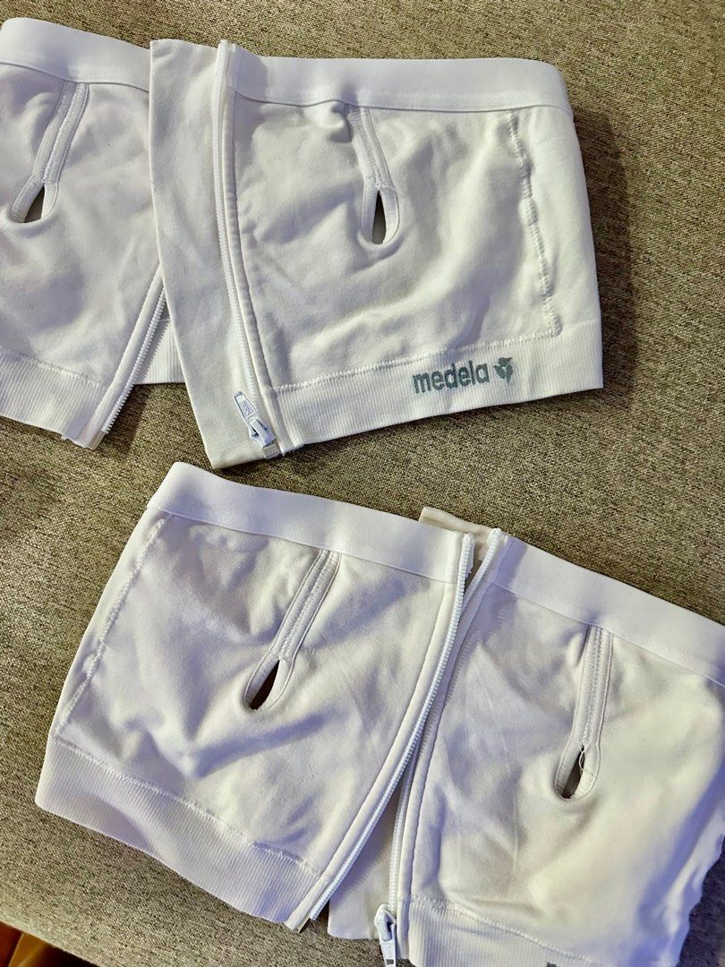 Medela Handsfree Bustier (Category: Breastfeeding & Bottle Feeding) located in Quezon City. Submitted by gracesc (Listing ID 1387511343, Image 1). Description: Size medium 2 pcs available Srp 2,900+ Rfs: stopped bfeeding .