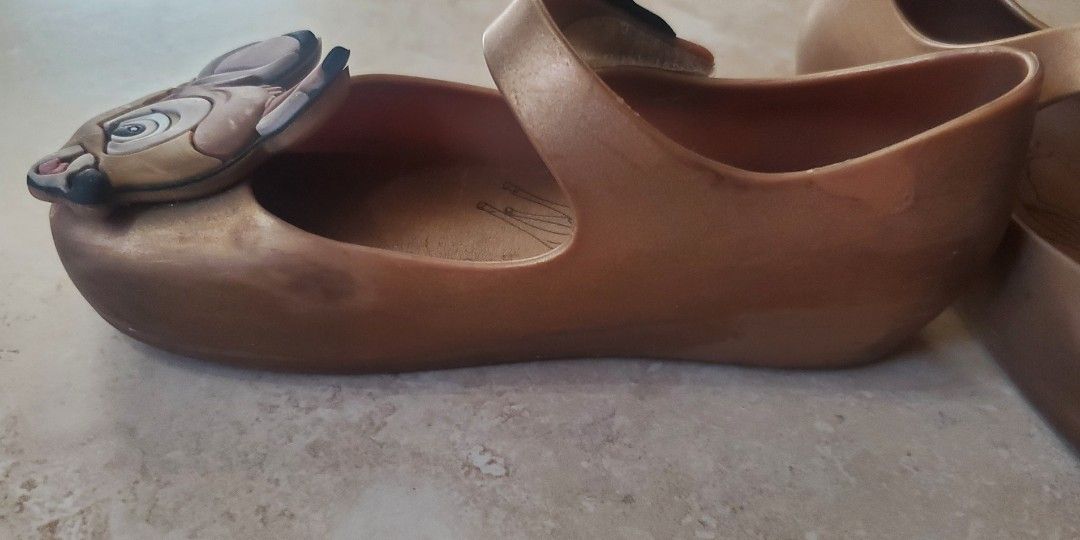 Mini Melissa US 11, Authentic, Moving Out Sale (Category: Babies & Kids Fashion) located in Manila. Submitted by glendale0612 (Listing ID 1387364111, Image 3). Description: Mini Melissa US11 Authentic Sturdy This was well-loved by our daughter. Everything is intact. Needs more cleaning. RFS: Outgrown and also moving out..
