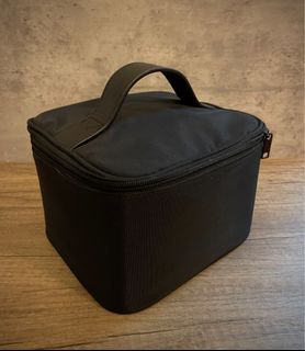 無印良品Muji 黑色尼龍化妝袋/化妝箱/化妝包(大 size)64230682402434110