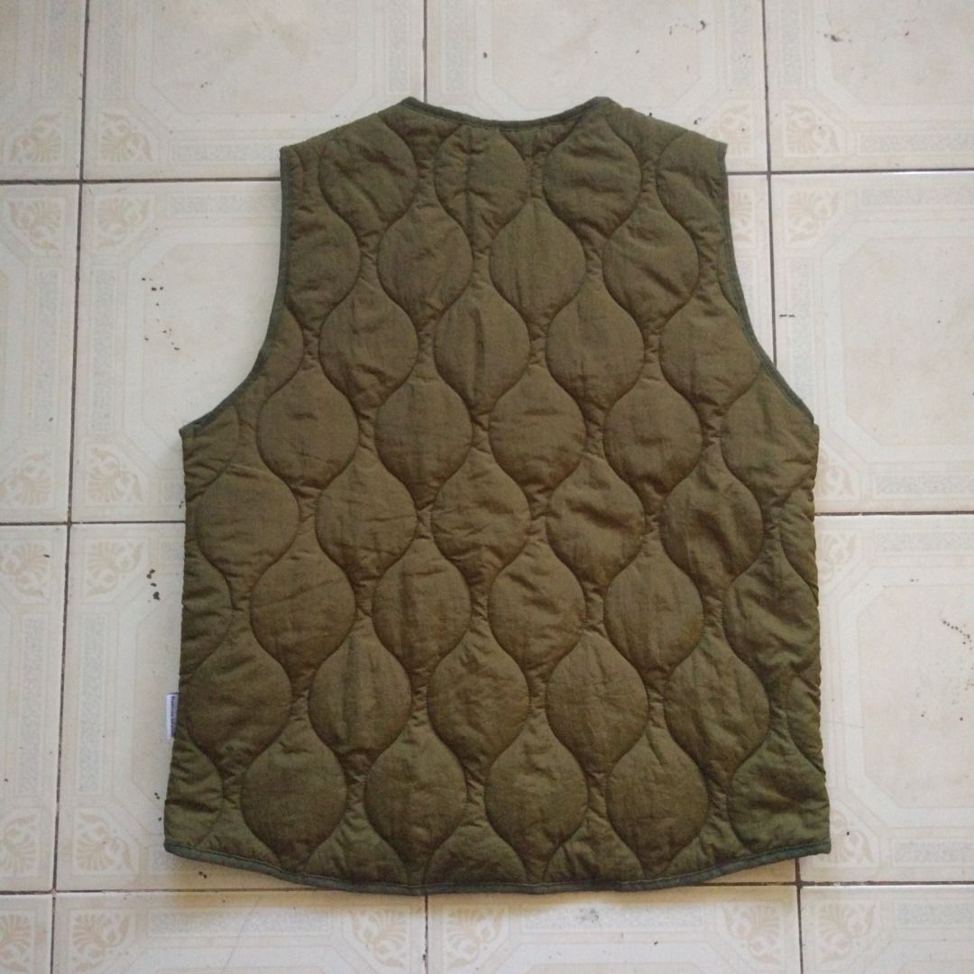 Reticle Made OD Quilted Vest M (Category: Vests) located in Pasay City. Submitted by denimdude.ph (Listing ID 1387439021, Image 2). Description: .