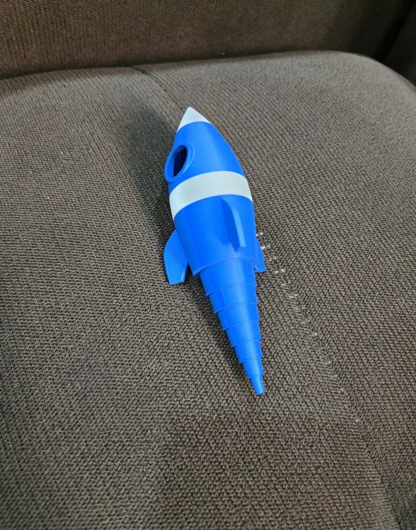 Rocket Trinket Giveaway (Category: Kids Toys) located in Bayombong. Submitted by 3dalley (Listing ID 1387378594, Image 2). Description: Toy rocket trinket Giveaway.