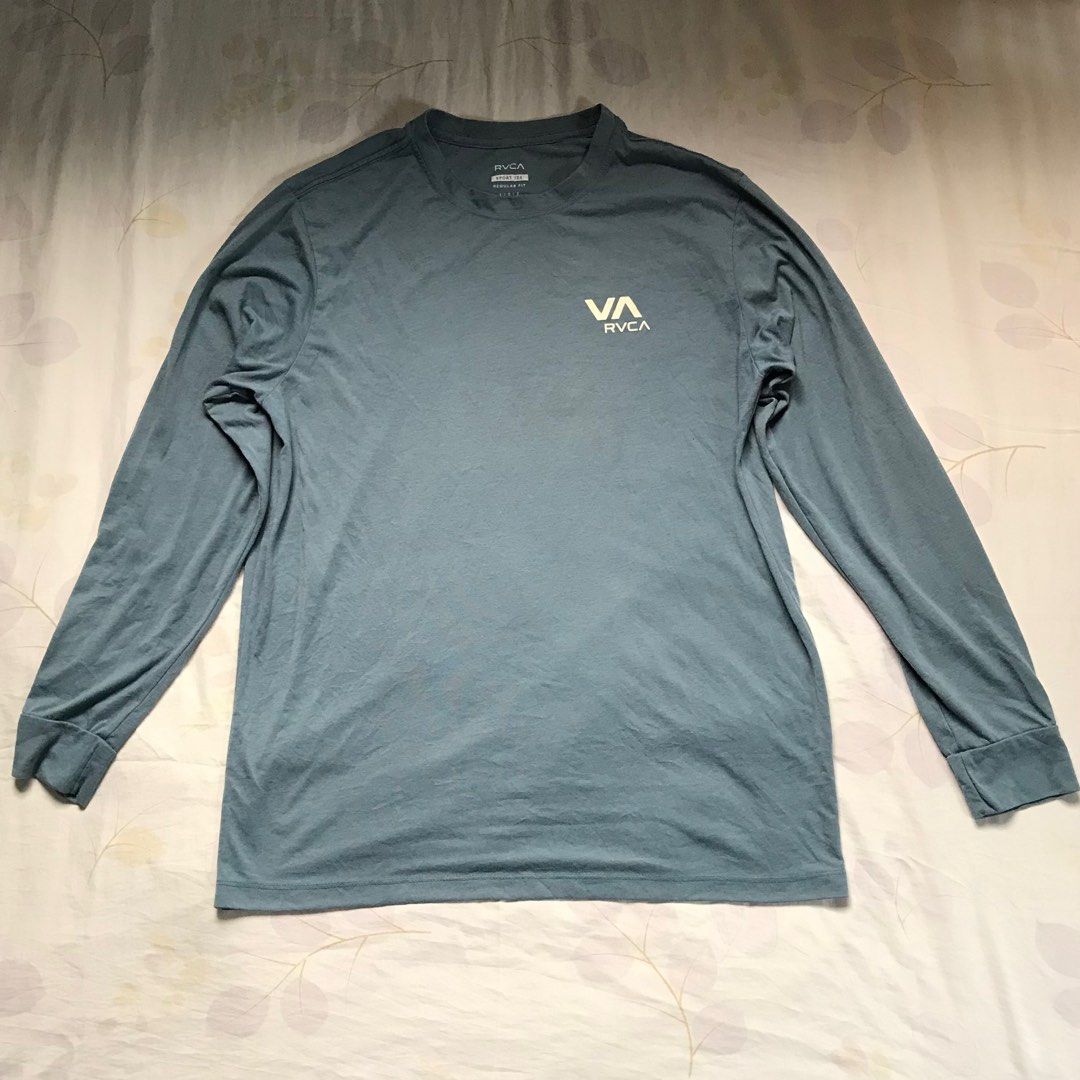 RVCA - Long Sleeve (Category: Activewear) located in Bugallon. Submitted by quehi09 (Listing ID 1387361897, Image 1). Description: W - 22 L - 28.5 Sleeve -24.5 hairline cracks sa print. .