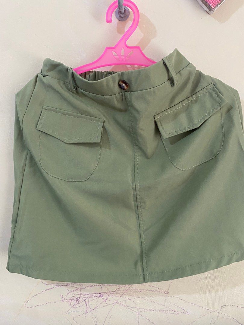 Shein skirt (Category: Babies & Kids Fashion) located in Bacoor. Submitted by Little_Lady (Listing ID 1387399791, Image 1). Description: Preloved No flaws Size 10.