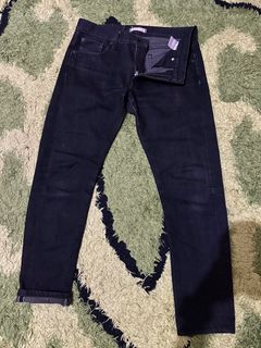 (Category: ) located in . Submitted by goodstffpreloved (Listing ID 1387520852, Image 1). Description: .