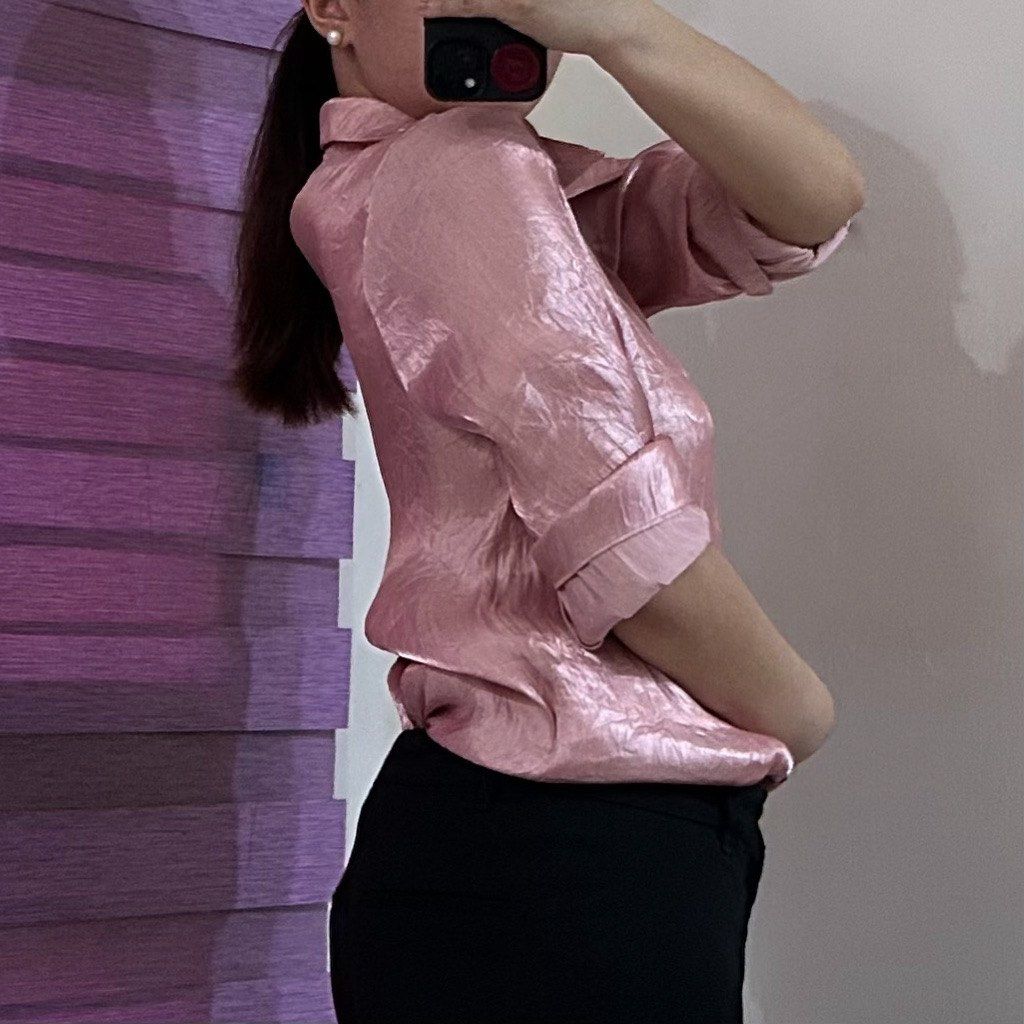 Urban Revivo Silk Longsleeves Button-down Top (Category: Longsleeves) located in Balanga. Submitted by shenanigansph (Listing ID 1387478668, Image 3). Description: **never been used **authentic size: small to medium color: pink condition: 10/10 flaws: n/a rfs: decluttering 𝘤𝘰𝘭𝘰𝘳 𝘮𝘢𝘺 𝘥𝘪𝘧𝘧𝘦𝘳 𝘥𝘶𝘦 𝘵𝘰 𝘭𝘪𝘨𝘩𝘵𝘪𝘯𝘨.
