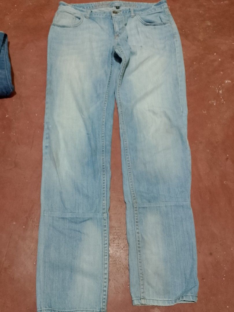 Vans skinny fit jeans (Category: Jeans) located in Marikina City. Submitted by lemonpreluvs (Listing ID 1387467937, Image 1). Description: just need wash and it's all good gcash payment only and shipping through jnt.