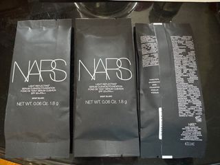 全新正品 NARS Nars Light Reflecting Serum Cushion Mont Blanc 原生光亮肌精華氣墊粉底 SPF 50+/PA++ 大支 支裝 試用 迷你 旅行 Sample trial mini travel travel convenient 方便 一星期 one week short trip64207893334787110