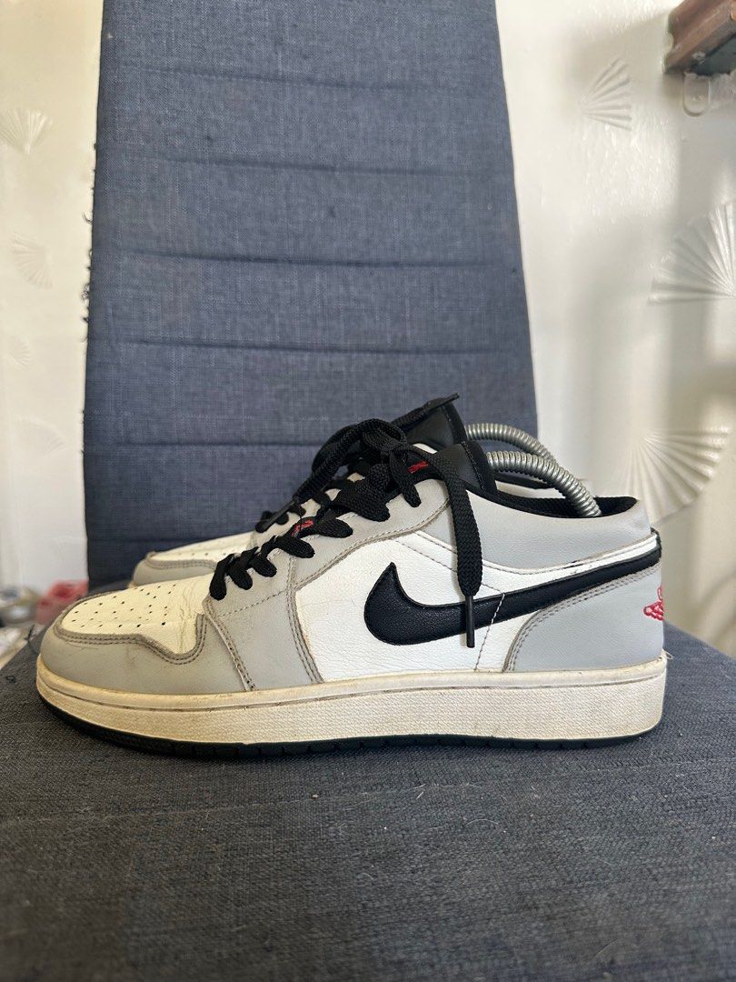 Air Jordan 1 Low Light Smoke Grey (Category: Sneakers) located in Quezon City. Submitted by jesscagungun (Listing ID 1387610118, Image 1). Description: Ukay bale po ito from US, so it needs cleaning. What you see is what you get. Nasa picture na po lahat ng details, thank you..