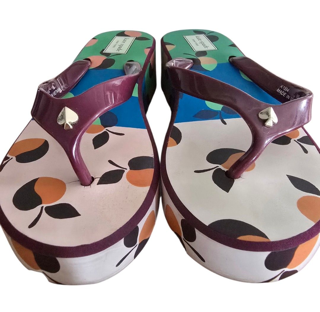 Auth Kate Spade Rio Rubber Platform Sandals Flip flops K1594 Size 8B (Category: Sandals) located in Muntinlupa City. Submitted by thriftstorypremiumshop (Listing ID 1387643239, Image 2). Description: auth Kate Spade Rio Rubber sandals platform. pre owned with minimal signs of use. size 8B.