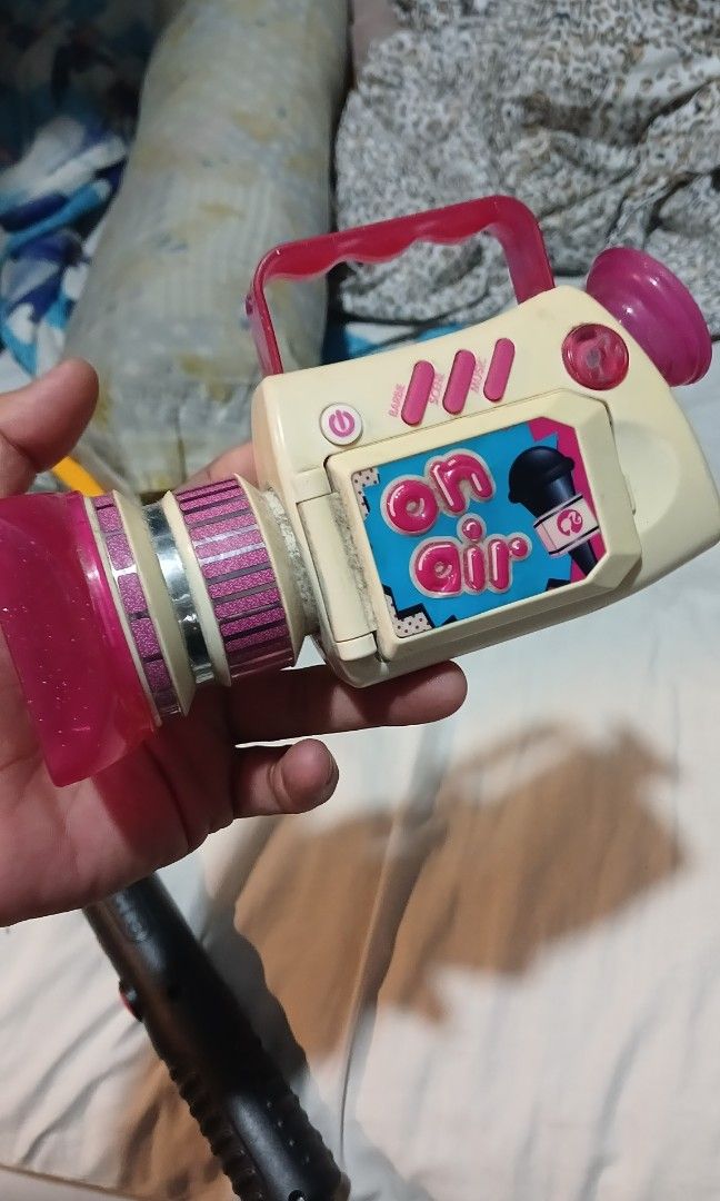 Barbie camera toy working (Category: Kids Toys) located in Manila. Submitted by marcas022798212 (Listing ID 1387629368, Image 2). Description: pm lang po sa my gusto caloocan lang po ako.
