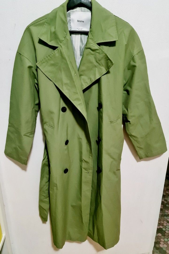 Bershka Green Trench Coat(Size S) (Category: Women's Clothes) located in Sydney. Submitted by desirably (Listing ID 1387619102, Image 3). Description: Bershka Green Trench Coat with Belt(Size S) for $80. Worn lightly&in excellent condition. Super chic&versatile with lightweight fabric - perfect to wear all year round! Pick up from Marrickville. Pls feel free to check out my other listings..