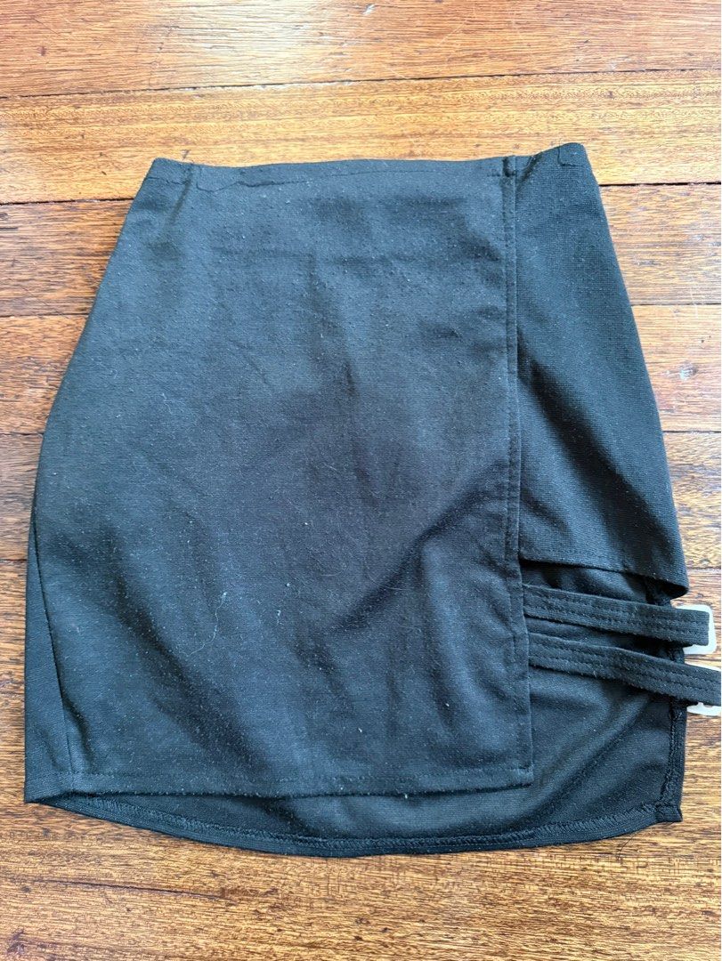 Black Skirt (Category: Skirts) located in Manila. Submitted by keeponsparklin (Listing ID 1387709374, Image 1). Description: Black Skirt Condition: 7/10 💙 •Stretchable •There’s fluff but still in a good condition Price is Negotiable 💸 Mod: Lalamove, Grab, J&T Meet up: 711 Tayuman, Lrt Tayuman, Sm San Lazaro Mop: Gcash.