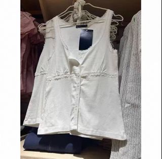 (Category: ) located in . Submitted by latteondasidee (Listing ID 1387712229, Image 1). Description: .
