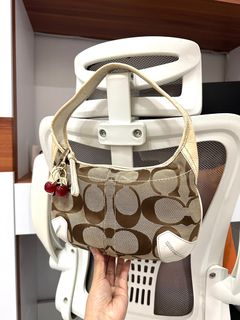 (Category: ) located in . Submitted by baghavenph_ (Listing ID 1387665813, Image 1). Description: .