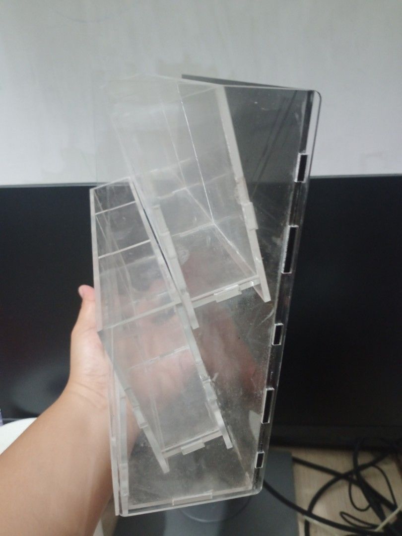 Cosmetics rack (Category: Storage Boxes & Baskets) located in Quezon City. Submitted by angeleskang (Listing ID 1387686329, Image 2). Description: nasa picture po ang issue. go tyme and maya payment. pick up or lalamove.