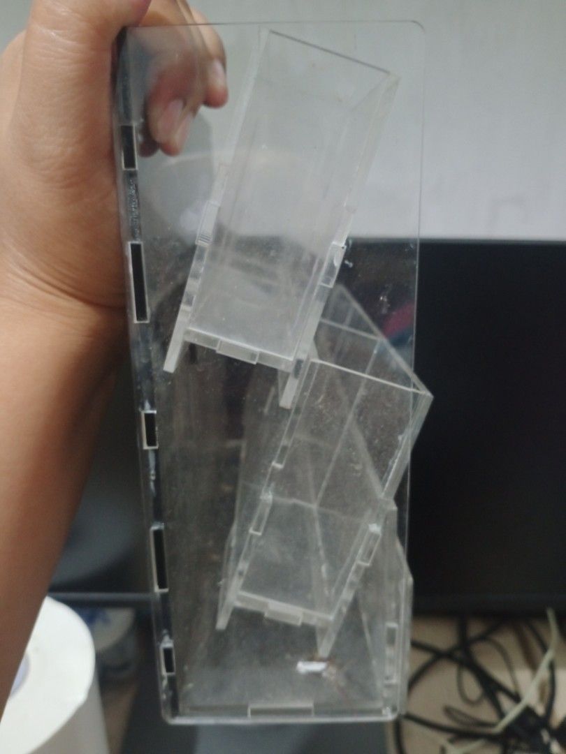 Cosmetics rack (Category: Storage Boxes & Baskets) located in Quezon City. Submitted by angeleskang (Listing ID 1387686329, Image 3). Description: nasa picture po ang issue. go tyme and maya payment. pick up or lalamove.