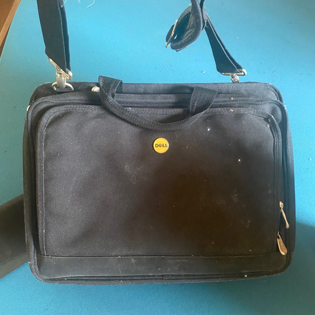 Dell Laptop Bag HEAVY (Category: Laptop Bags & Sleeves) located in Baguio. Submitted by usedcondition (Listing ID 1387549348, Image 1). Description: .