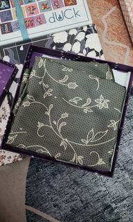 (Category: ) located in . Submitted by preloved_amour (Listing ID 1387610652, Image 1). Description: .
