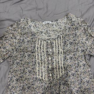(Category: ) located in . Submitted by rosamists (Listing ID 1387654597, Image 1). Description: .