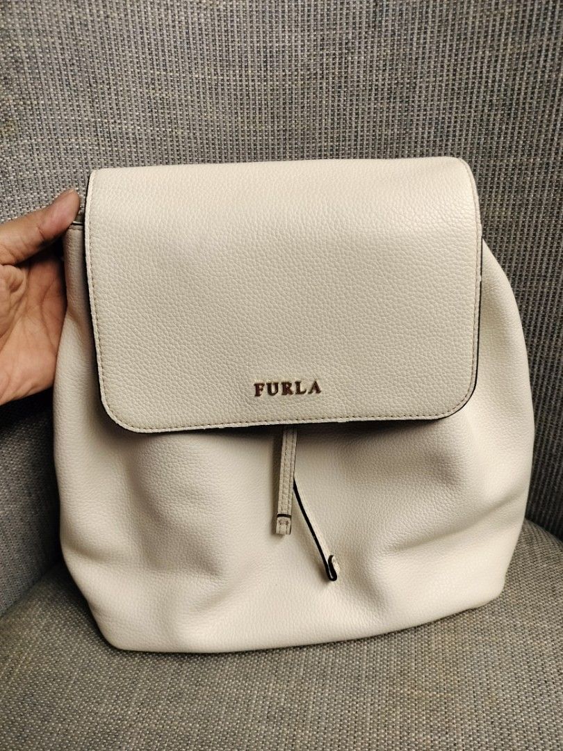 SALE🌲Furla White Backpack (Category: Luxury Bags & Wallets) located in Mabalacat. Submitted by chiccharmbymitch (Listing ID 1387676601, Image 2). Description: .