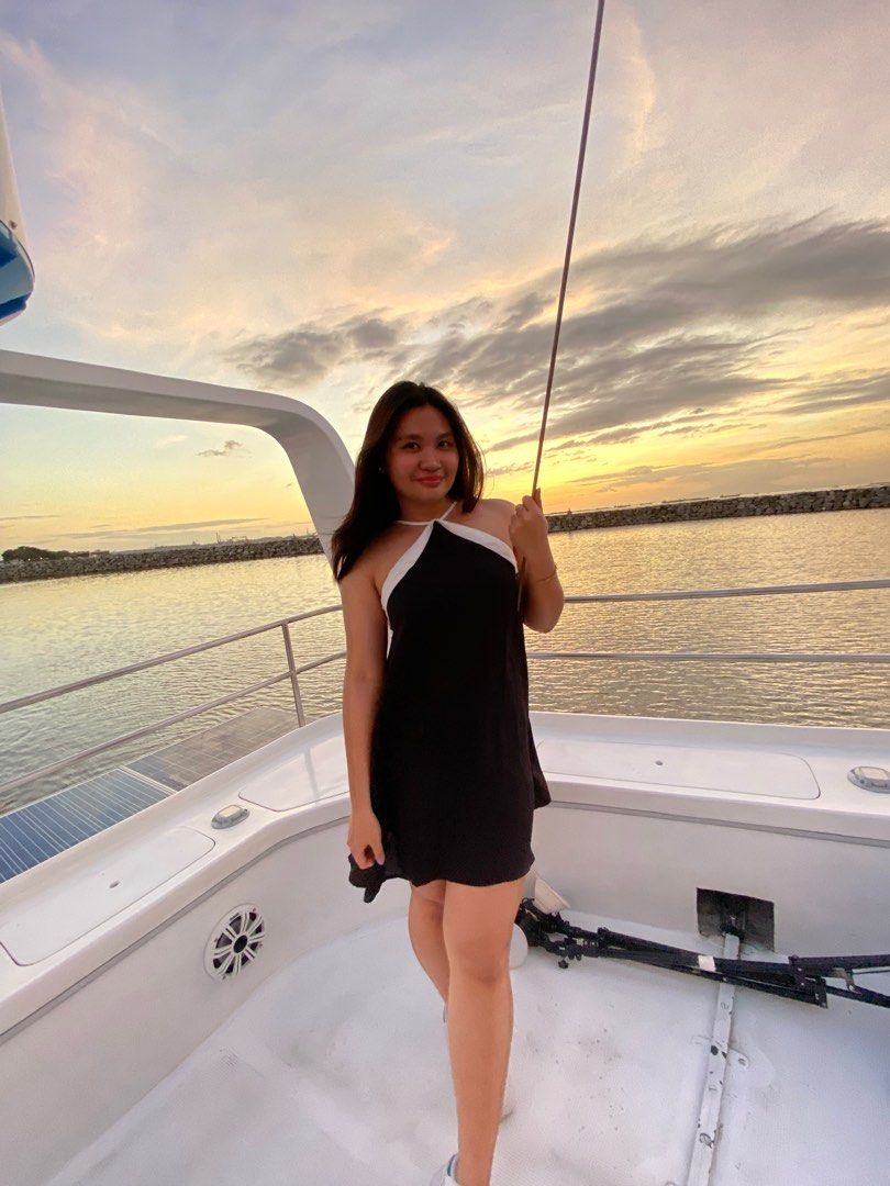halter dress (Category: Dresses) located in Manila. Submitted by declutterwithbeyuh (Listing ID 1387657467, Image 3). Description: .