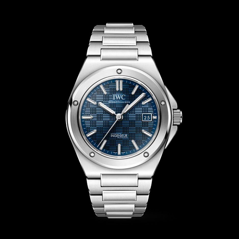 IWC Ingenieur Automatic 40 Blue Dial / Aqua Dial IW328907 / IW328903 (Category: Watches) located in Singapore. Submitted by kenevil (Listing ID 1387698186, Image 1). Description: IWC Ingenieur Automatic 40 Ref : IW328907 ( Blue Dial ) Ref : IW328903 ( Aqua Dial ) Condition : Brand New 2025 Current Date Full Set 8 years warranty from IWC Pre-order : 1-2 weeks Price is fixed.