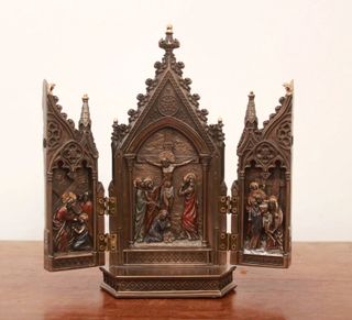 (Category: ) located in . Submitted by heritagetreasuressg (Listing ID 1387610464, Image 1). Description: .