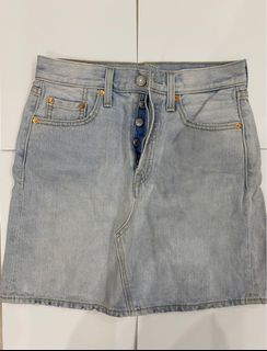 (Category: ) located in . Submitted by shopflorence (Listing ID 1387740235, Image 1). Description: .
