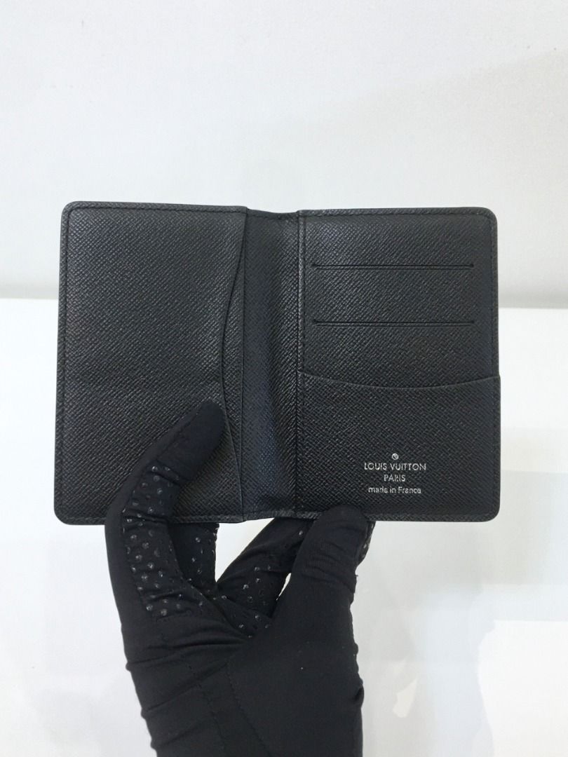LOUIS VUITTON Damier Graphite Card Holder (Pre-loved Authentic) (Category: Luxury Bags & Wallets) located in Santa Rosa. Submitted by brandieshoppe (Listing ID 1387663131, Image 2). Description: ✅ Authentic/Original Preloved ✅ From Japan Auction ✅ Excellent Condition ✅ Money-back Guaranteed If Proven Fake ✅ Message Us For More Details *Open Also for Layaway Terms #01010.