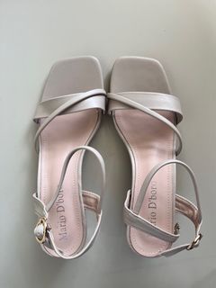 (Category: ) located in . Submitted by lovelemons (Listing ID 1387563738, Image 1). Description: .
