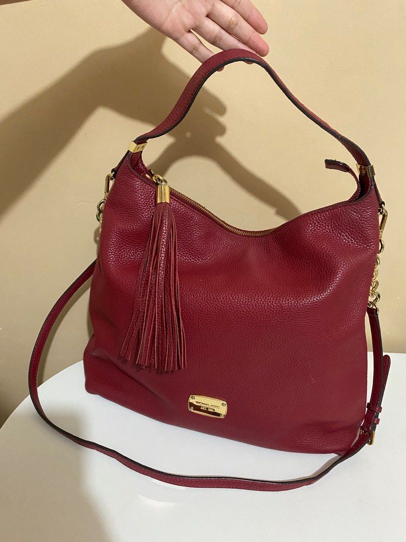 Michael Kors Hobo Bag (Category: Luxury Bags & Wallets) located in San Narciso. Submitted by boypablo1998 (Listing ID 1387547270, Image 1). Description: .