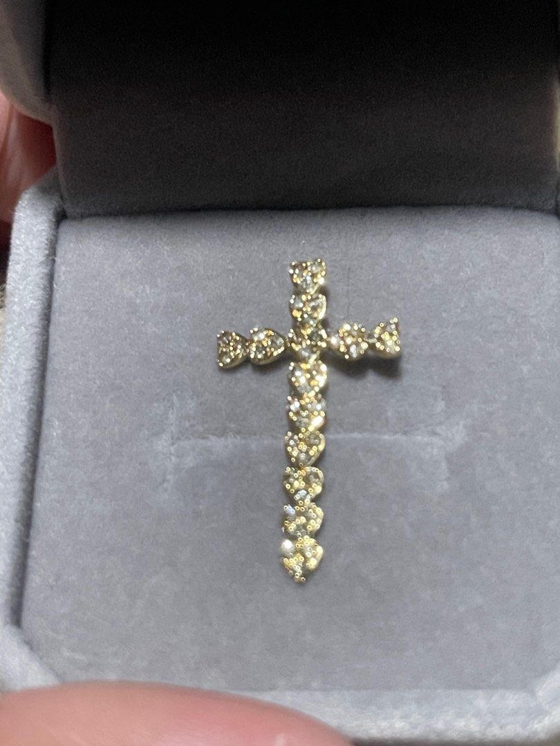 natural mined diamond cross pendant (Category: Necklaces) located in Cavite. Submitted by beamitch (Listing ID 1387596339, Image 2). Description: 100% natural mined diamonds comes with certificate free sf tru lbc only pendant only .