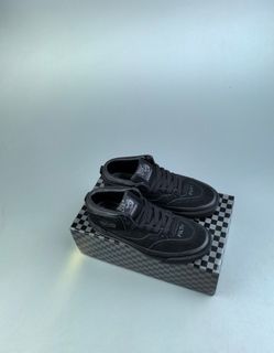 (Category: ) located in . Submitted by khai.uasneakers (Listing ID 1387657807, Image 1). Description: .