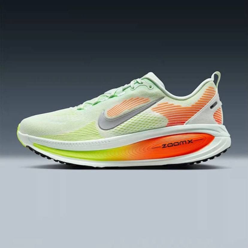 Nike Zoom Vomero 18 Light Soft Pink/ Echo Pink/ Barely Green Hyper